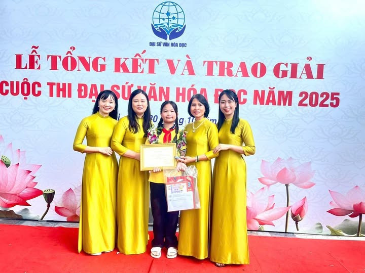 Em Nguyễn Thị Tuyết Mai - MM886 slot game, bắn cá, lô đề, đá gà Trường Tiểu học Hương Canh A xuất sắc đạt giải Ba cấp quốc gia cuộc thi “Đại sứ Văn hóa đọc” năm 2025. huong-canh-a-3.jpg