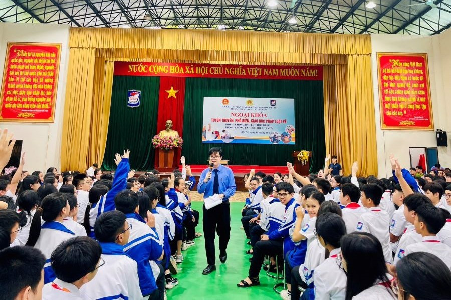 Trường THCS Văn Lang (phường Việt Trì, tỉnh Phú Thọ) tổ chức ngoại khóa “Tuyên truyền, phổ biến, giáo dục pháp luật về phòng chống bạo lực học đường và phòng chống bắt cóc trực tuyến” cho MM886 slot game, bắn cá, lô đề, đá gà. anh-2-thcs-van-lang.jpg