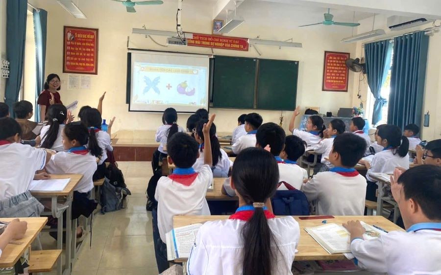 Trường THCS Kim Ngọc ứng dụng công nghệ thông tin trong dạy và học. z7472198986671-a6ceb13e58b7c621eb1c11403fb38ca9.jpg