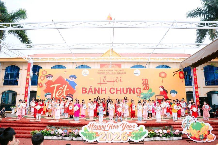 Sôi nổi Lễ hội Bánh Chưng tại Trường Tiểu học Liên Minh. 2.jpg