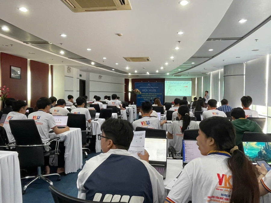 MM888 Việt Nam Tải App tập huấn để hỗ trợ người dân, Link Vào Trang Chủ MM88.COM Chính Thức sử dụng các thiết bị CNTT tại Trung tâm phục vụ hành chính công phường, xã. z6855238656917-a939c98e664eae2c84cb3732ca9dfef3.jpg