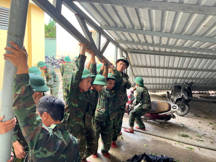 Bão lớn gây thiệt hại ở tỉnh Gia Lai. d9b7f8f7c3f14faf16e0.jpg