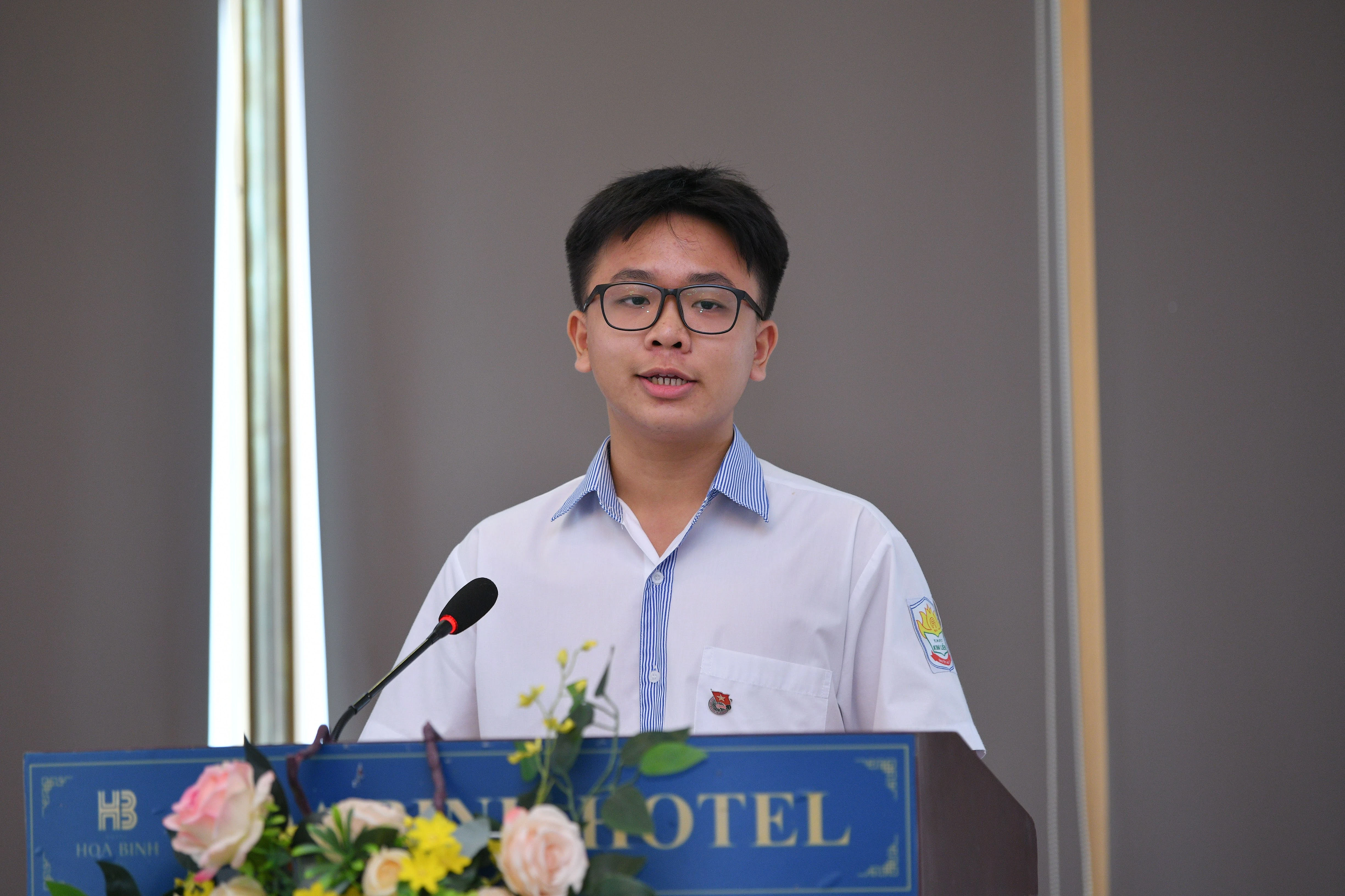 Em Nguyễn Đức Anh, MM886 slot game, bắn cá, lô đề, đá gà Trường THPT Kim Liên (TP Hà Nội).