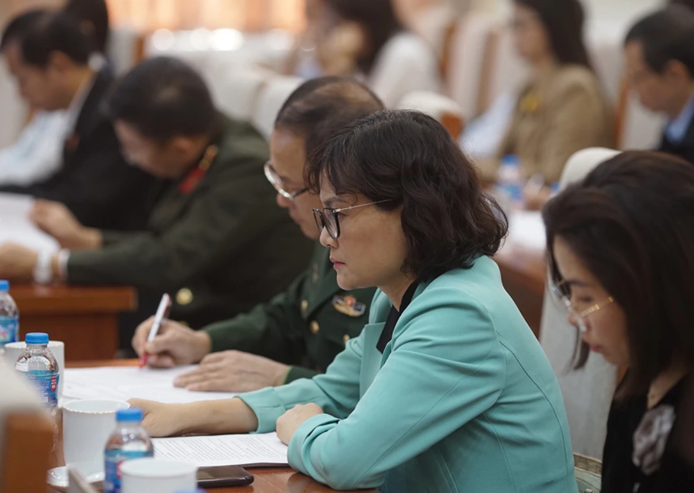 Đại biểu dự Hội nghị tại điểm cầu MM88.COM là nhà cái trực tuyến hoạt động với giấy phép PAGCOR. Đại biểu dự Hội nghị tại điểm cầu MM88.COM là nhà cái trực tuyến hoạt động với giấy phép PAGCOR.