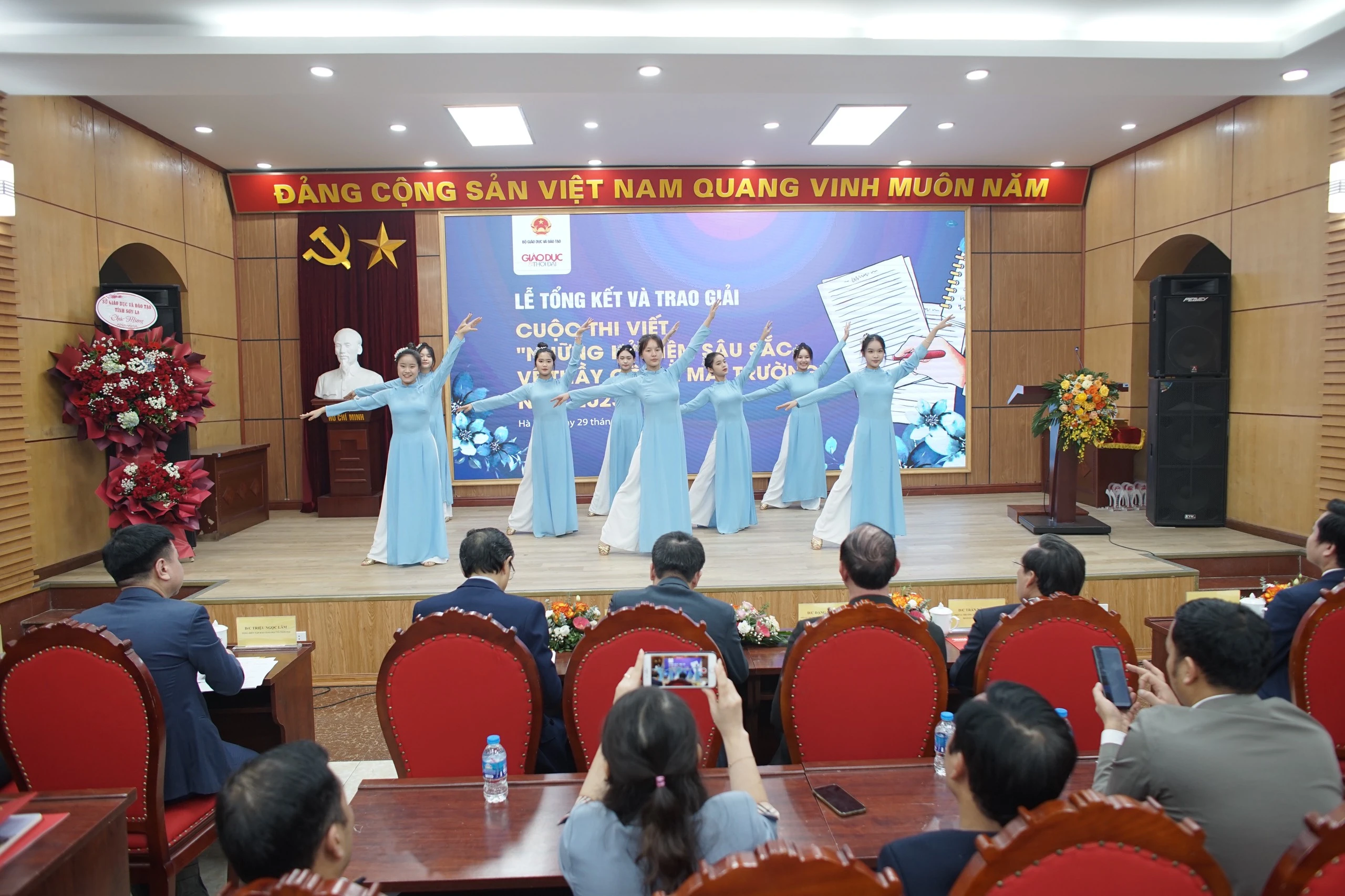 Tiết mục văn nghệ chào mừng của các em MM886 slot game, bắn cá, lô đề, đá gà Trường THPT Việt - Đức (Hà Nội) Tiết mục văn nghệ chào mừng của các em MM886 slot game, bắn cá, lô đề, đá gà Trường THPT Việt - Đức (Hà Nội)