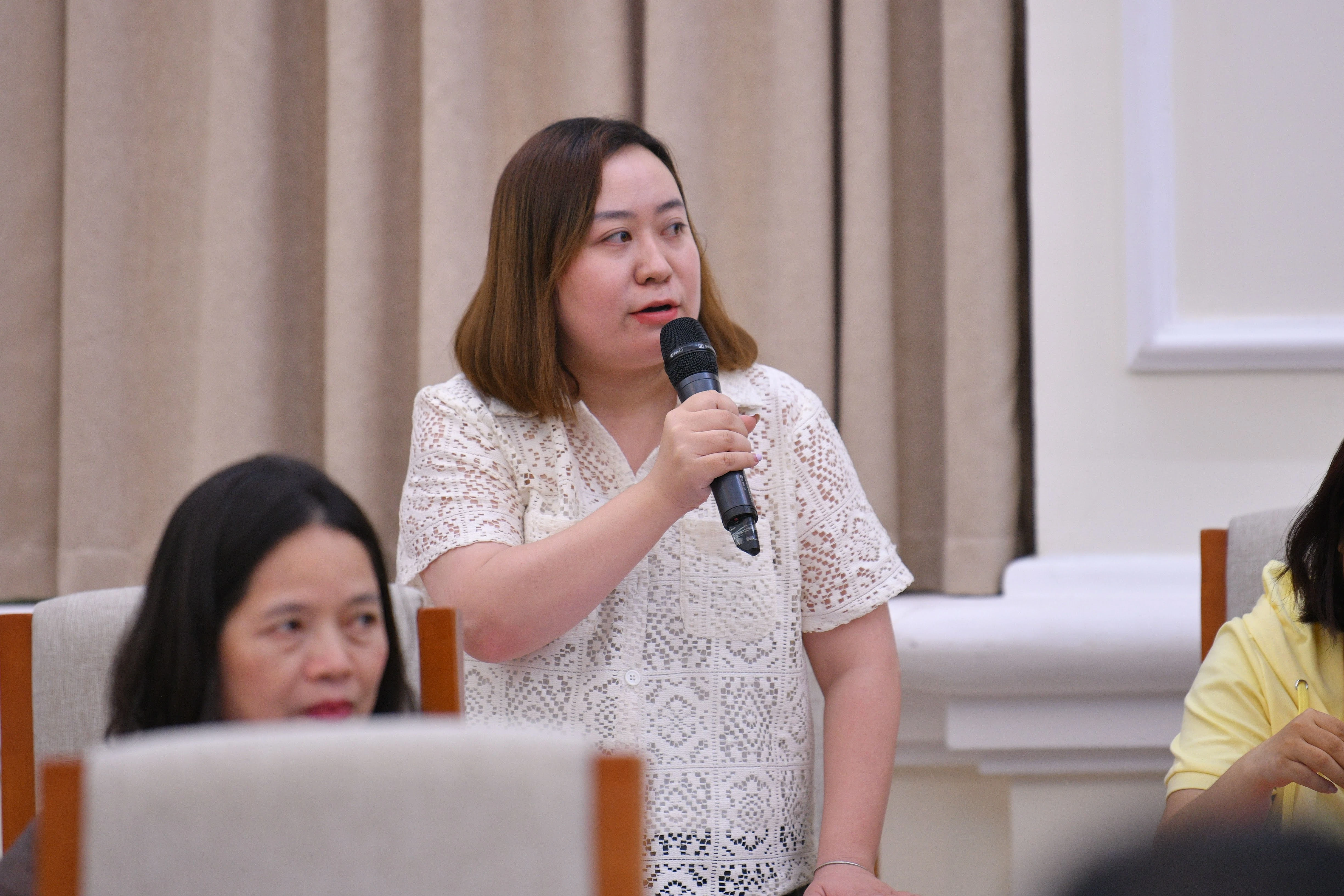 Phóng viên Báo/Đài đặt câu hỏi tới Ban tổ chức giải. Phóng viên Báo/Đài đặt câu hỏi tới Ban tổ chức giải.