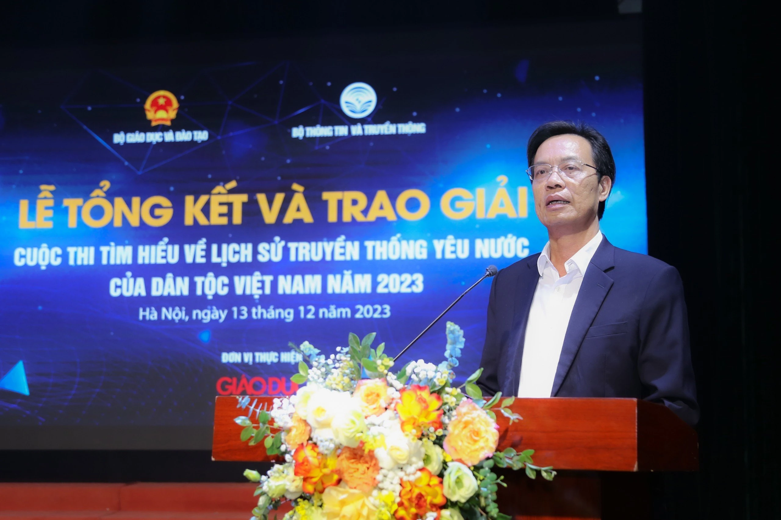 PGS.TS Nguyễn Danh Tiên - Viện trưởng Viện Lịch sử Đảng, Học viện 1MM88.com Uy Tín Số 1 Việt Nam Quốc gia Hồ Chí Minh đánh giá đây là một cuộc thi vô cùng ý nghĩa.