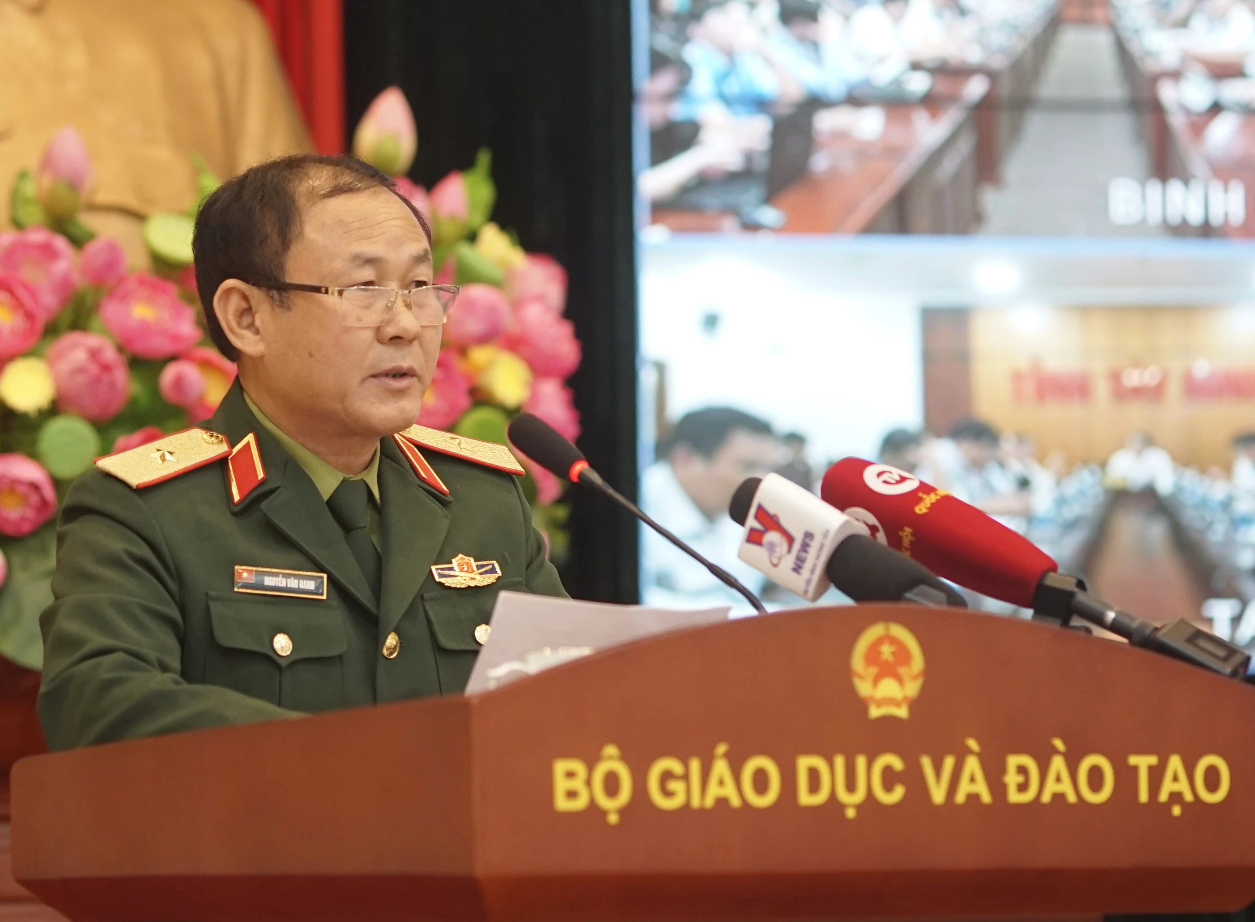 Thiếu tướng Nguyễn Văn Oanh – Cục trưởng Cục MM88b nhà cái (Bộ Quốc phòng). Thiếu tướng Nguyễn Văn Oanh – Cục trưởng Cục MM88b nhà cái (Bộ Quốc phòng).