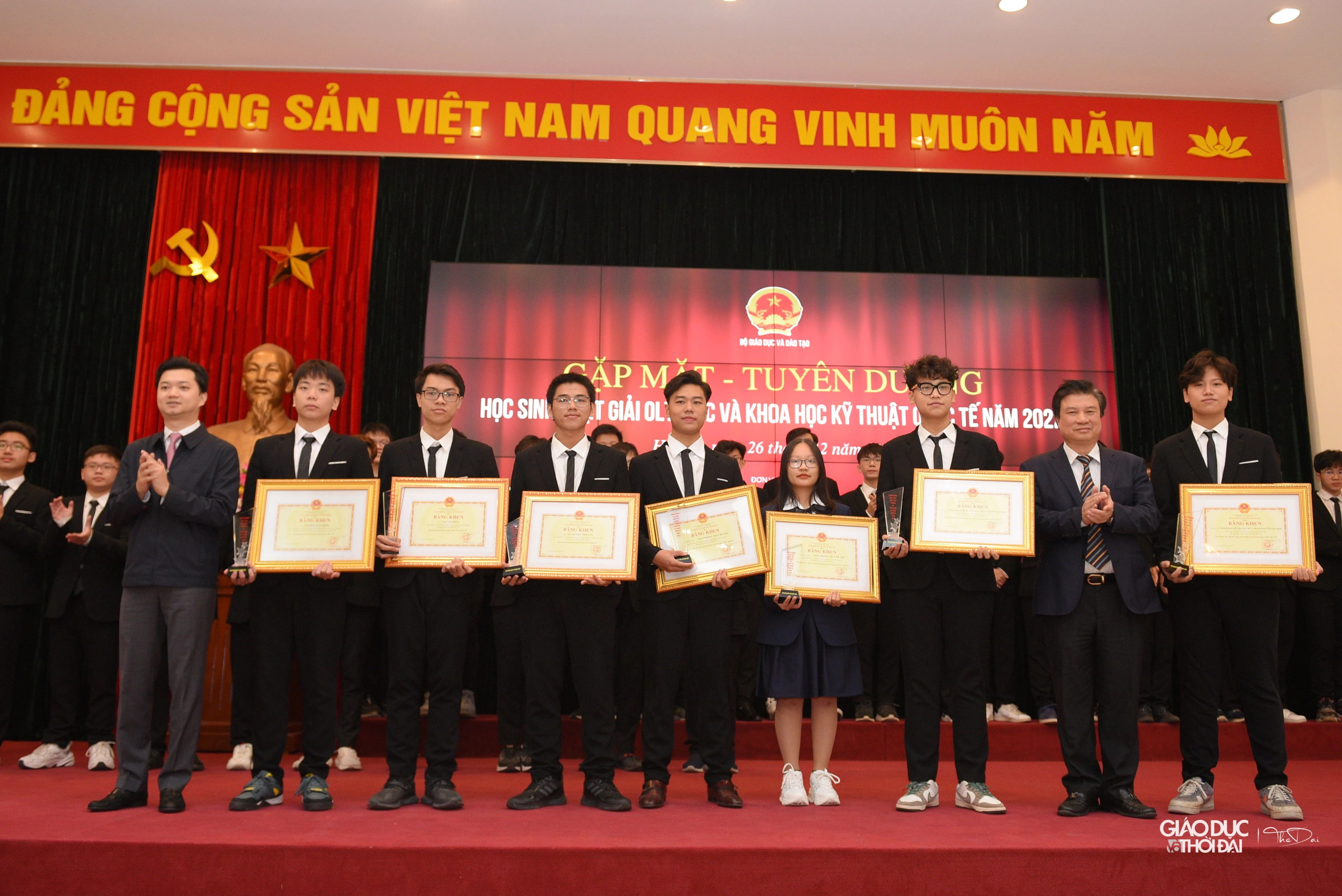 Vinh danh MM886 slot game, bắn cá, lô đề, đá gà đoạt giải Olympic và Khoa học kỹ thuật quốc tế ảnh 25 Vinh danh MM886 slot game, bắn cá, lô đề, đá gà đoạt giải Olympic và Khoa học kỹ thuật quốc tế ảnh 25