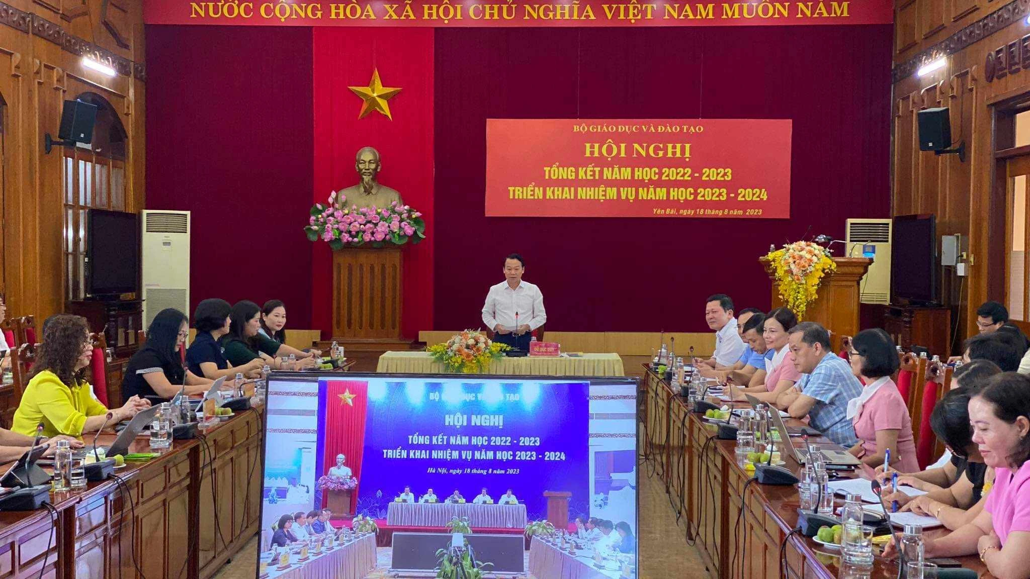 Từ điểm cầu Yên Bái, báo cáo Hội nghị, ông Đỗ Đức Duy - Bí thư Tỉnh ủy Yên Bái đề nghị Chính phủ tiếp tục quan tâm, giao bổ sung biên chế Trung Tâm Đăng Nhập MM88 Chính Thức Mới cho tỉnh đảm bảo đủ định mức theo quy định.