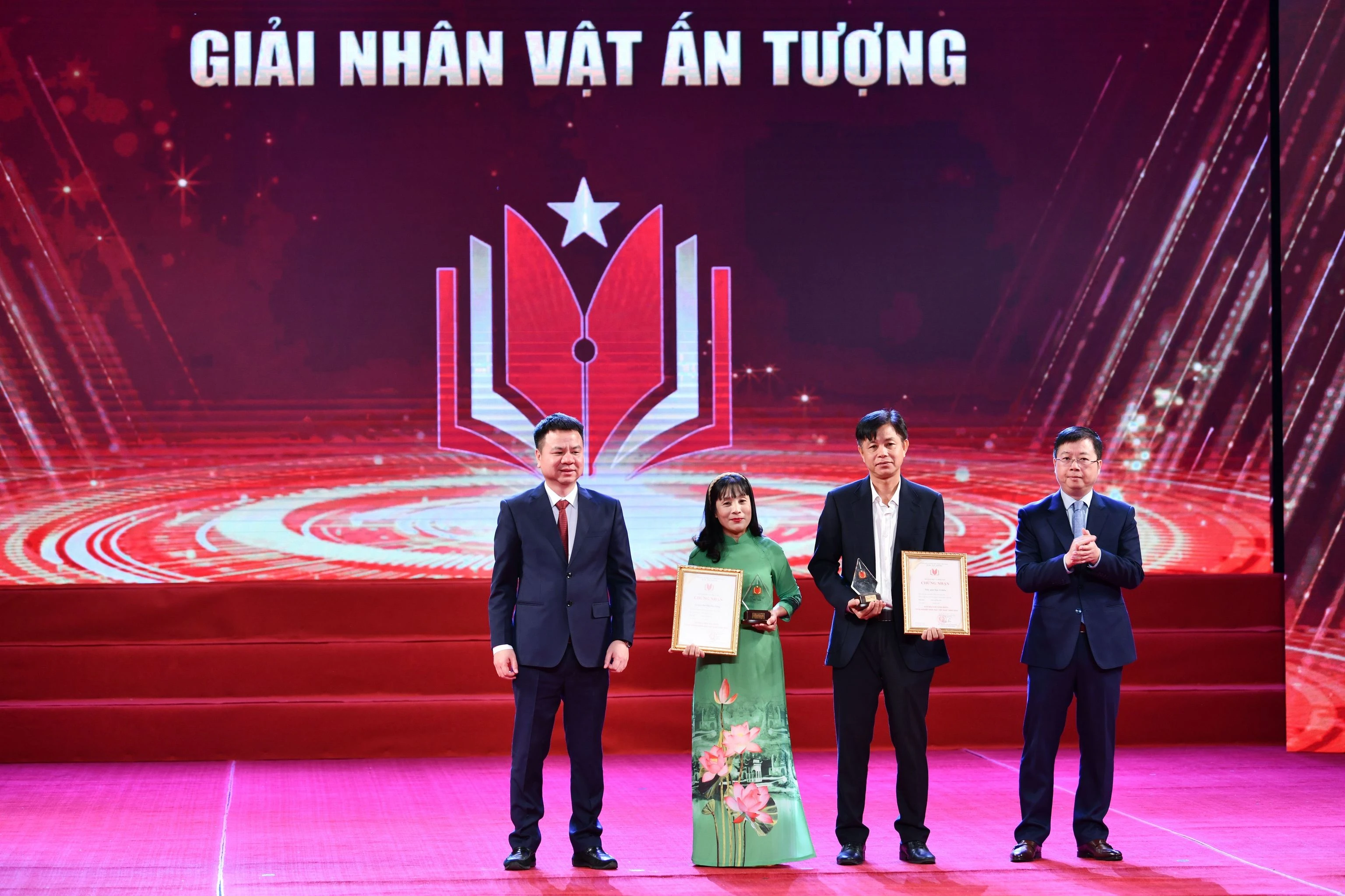 Lễ trao Giải báo chí toàn quốc 'Vì sự nghiệp Giáo dục Việt Nam' năm 2023 ảnh 22