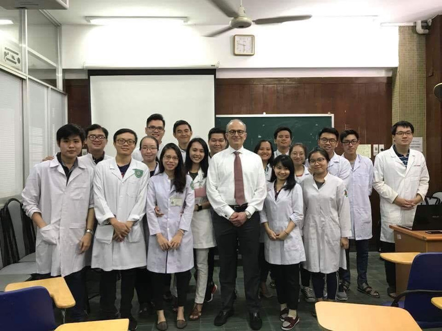 Sau khi hoàn tất xác nhận trực tuyến, tân MM888 Việt Nam Tải App và phụ huynh đến Trường MM888 bảo mật tuyệt đối Tân Tạo để làm thủ tục nhập học, hạn chót đến hết ngày 26/8.