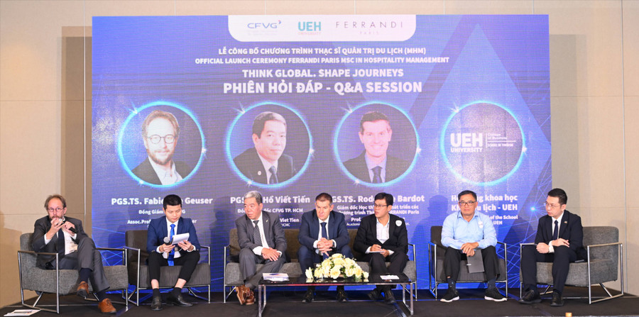 Phiên hỏi đáp tại lễ công bố chương trình. msq-3763-8689.jpg