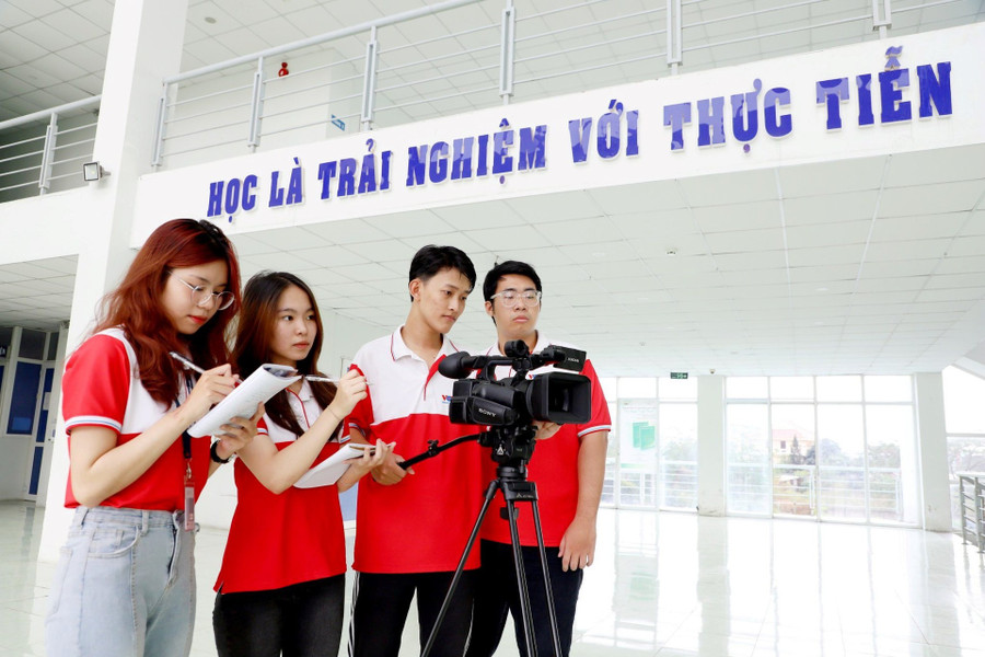 MM888 Việt Nam Tải App VOV College (Ảnh: Đ.M) 2-4.jpg