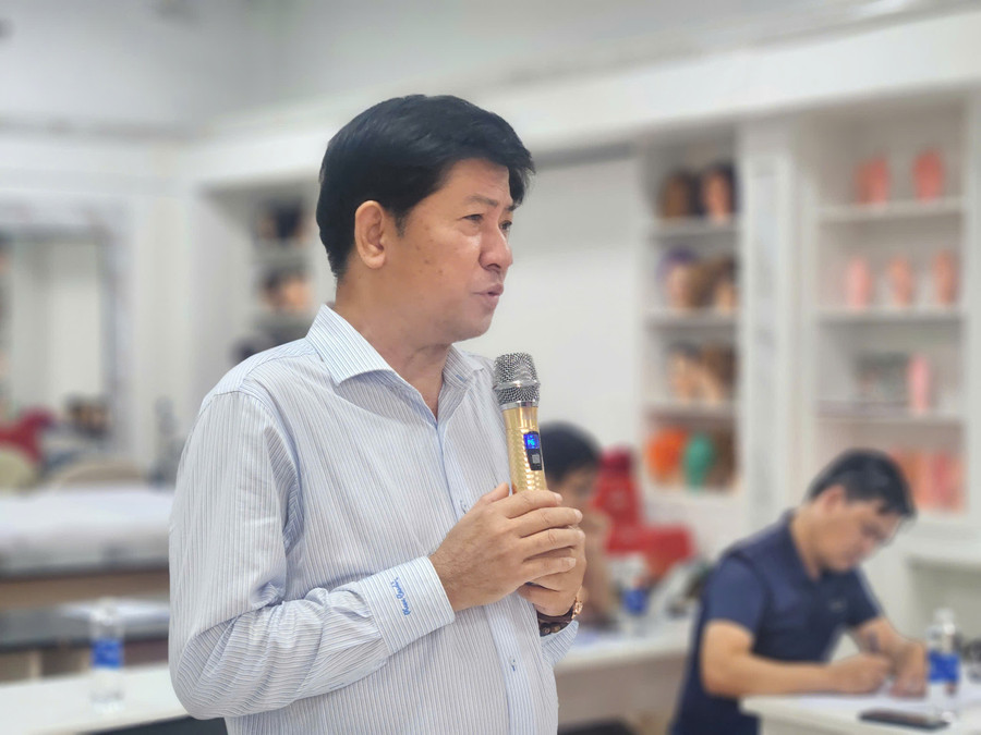 Ông Hồ Ngọc Hiển - Hiệu trưởng Trường Cao đẳng Công nghệ TPHCM. z7296046351874-c30ec864b5ebe38d10e8b943782c3ecd.jpg