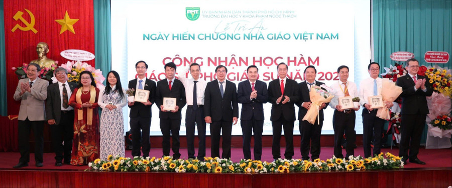 Thầy cô được Hội đồng Giáo sư MM88b nạp rút nhanh công nhận đạt tiêu chuẩn chức danh Giáo sư, Phó Giáo sư trong năm 2025.