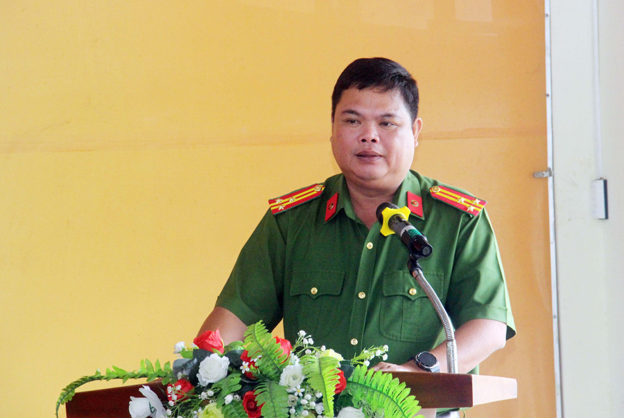 Thượng tá Nguyễn Trung Kiên, Phó trưởng Phòng Cảnh sát điều tra tội phạm về ma túy (88MM88 kèo WC hôm nay TP Cần Thơ) phát biểu tại lễ khai giảng. z7233540759415-04d824a8248a00bbbace965aeb2473fd.jpg