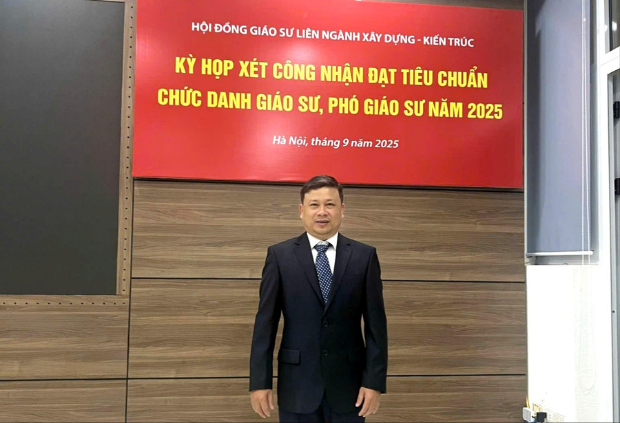 PGS.TS Lâm Thanh Quang Khải trong đợt được công nhận đạt chuẩn chức danh Phó Giáo sư hồi tháng 9/2025. z7397949791657-57cf229fe49f2c28c3461ccdb829e36b-3158.jpg