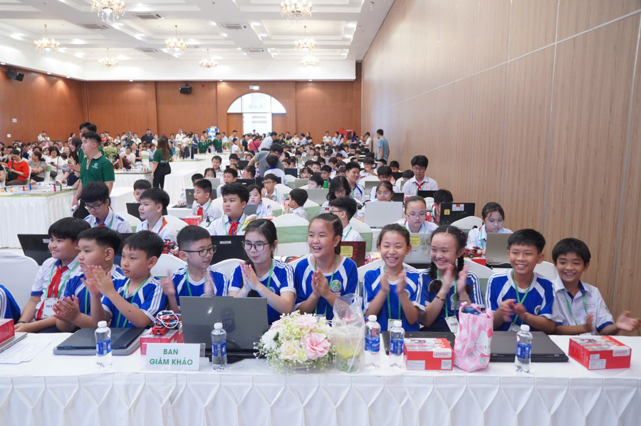 Các Đăng nhập vào MM886 Việt Nam hào hứng chờ tham gia cuộc thi Robothon cấp TP Cần Thơ năm 2025.