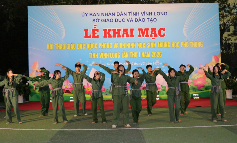 Khai mạc Hội thao quốc phòng - an ninh MM886 slot game, bắn cá, lô đề, đá gà THPT Vĩnh Long lần thứ I