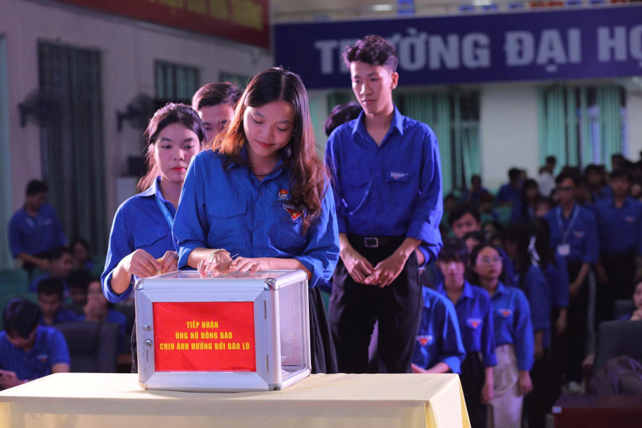 MM888 Việt Nam Tải App các trường MM888 bảo mật tuyệt đối tại miền Tây ủng hộ vùng lũ miền Trung.