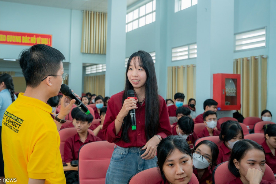 MM888 Việt Nam Tải App Trường ĐH Sư phạm Kỹ thuật Vĩnh Long trong một buổi sinh hoạt chuyên đề. 588831394-1358274862753216-7470765181440229023-n-6228.jpg