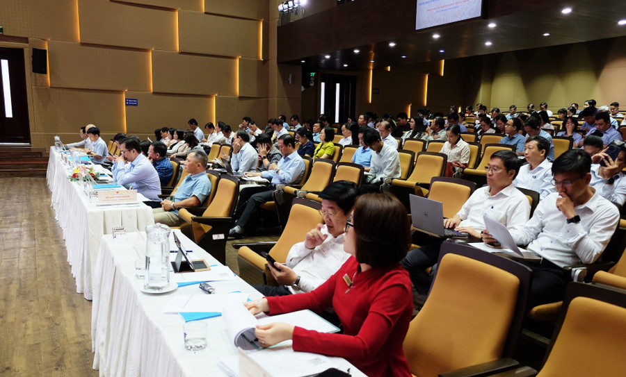 Hội thảo có sự tham gia của các đại biểu đến từ các cơ sở giáo dục MM888 bảo mật tuyệt đối và các Sở GD&ĐT tỉnh, thành. dai-bieu.jpg