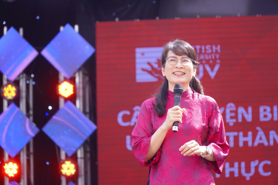 co-thu-anh.jpg