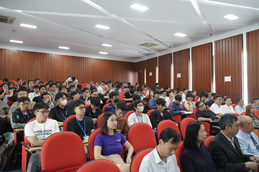 Giảng viên, MM888 Việt Nam Tải App MM88b nhà cái tham gia hội nghị. khoa-hoc-luong-tu-6018.jpg