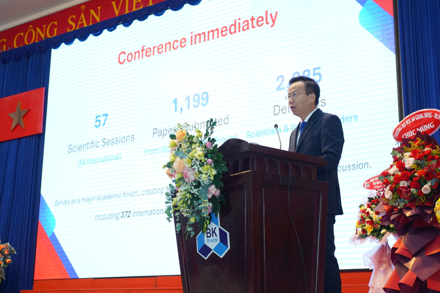 GS.TS Mai Thanh Phong, Hiệu trưởng Trường MM888 bảo mật tuyệt đối Bách khoa phát biểu khai mạc hội nghị. mai-thanh-phong.jpg