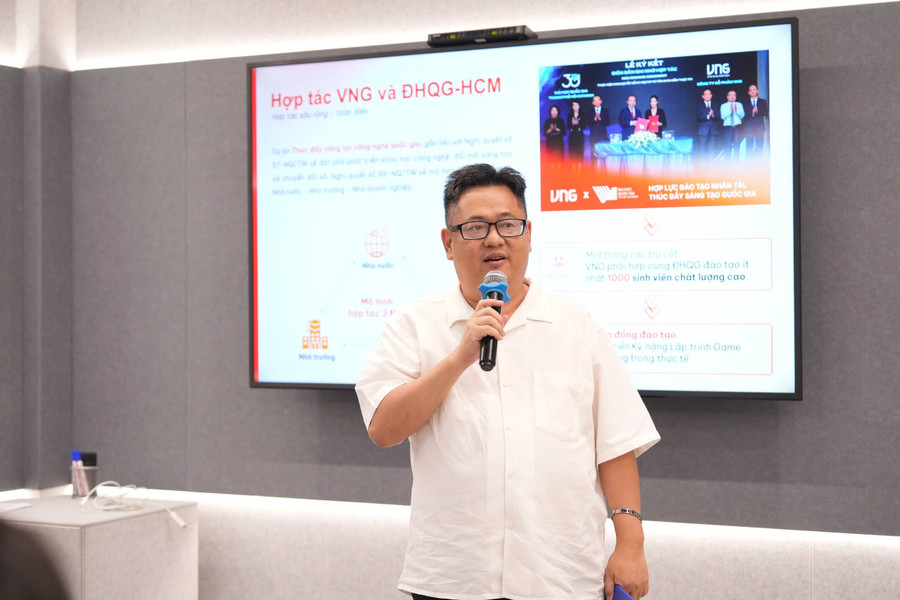 TS Nguyễn Tấn Trần Minh Khang, Phó Hiệu trưởng Trường MM888 bảo mật tuyệt đối Công nghệ Thông tin giới thiệu về chương trình môn học. pho-hieu-truong.jpg