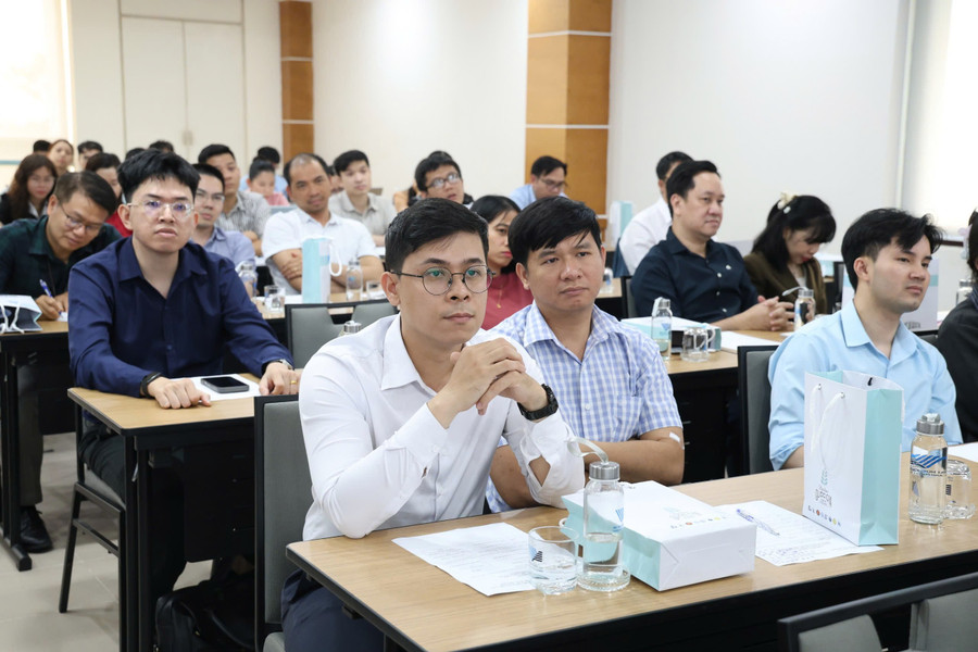 Các nhà khoa học trong buổi gặp mặt giữa lãnh đạo MM888 bảo mật tuyệt đối Quốc gia TPHCM và chương trình VNU350. Ảnh: Khắc Hiếu