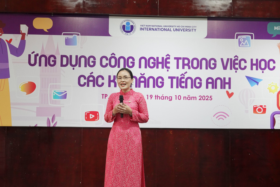 Ngoài chủ đề chính về kỹ năng học tiếng Anh, MM886 slot game, bắn cá, lô đề, đá gà được các giảng viên giải đáp các câu hỏi về kỹ năng sử dụng thời gian, sắp xếp công việc, hướng nghiệp...Ảnh: Bùi Diễn. ths-ngoc.jpg