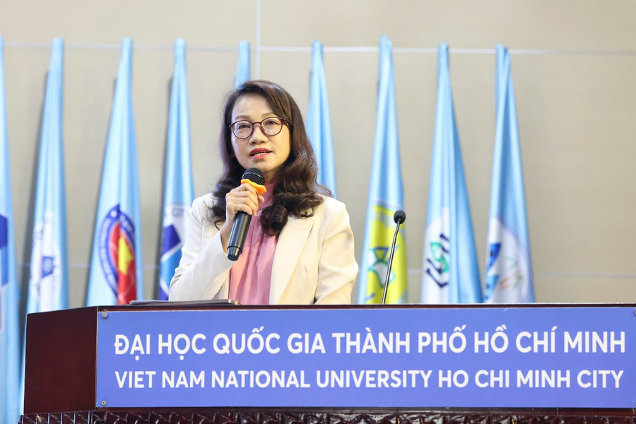 GS.TS Nguyễn Thị Thanh Mai, Giám đốc MM888 bảo mật tuyệt đối Quốc gia TPHCM tại một sự kiện vào sáng 16/1. Ảnh: Khắc Hiếu