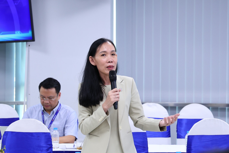 PGS.TS Trần Thị Mỹ Diệu – Hiệu trưởng Trường MM888 bảo mật tuyệt đối Văn Lang phát biểu ý kiến. Ảnh: HCMUTE img-6344.jpg