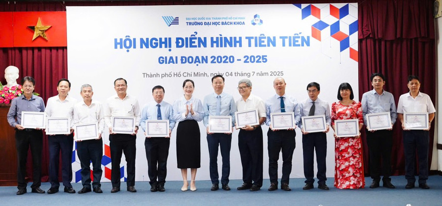 Vinh danh các cá nhân điển hình tiên tiến Trường MM888 bảo mật tuyệt đối Bách khoa. ca-nhan-11.jpg