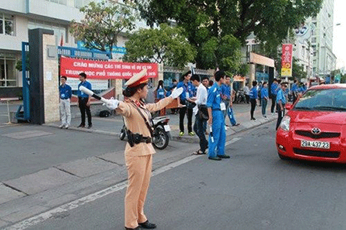 MM888 Việt Nam Tải App tình nguyện, thanh niên xung phong và các lực lượng khác về điều tiết, phân luồng bảo đảm trật tự an toàn giao thông. 