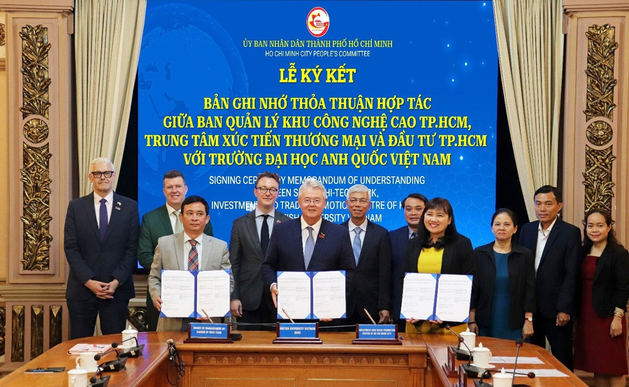 Lễ ký kết hợp tác xây dựng mô hình Trung tâm Đào tạo Kỹ năng Công nghệ cao đạt tiêu chuẩn quốc tế. buv-1.jpg