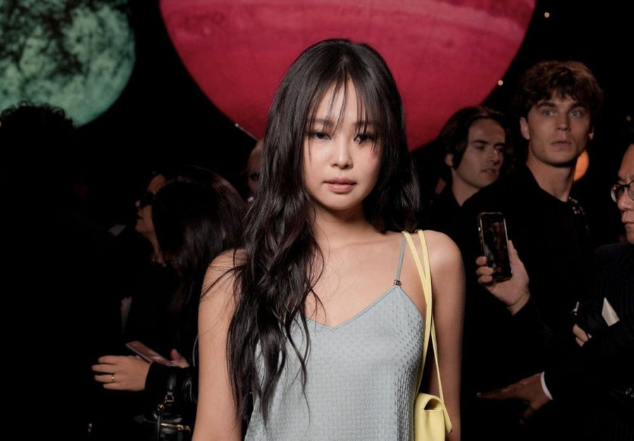 Jennie (BLACKPINK) xuất hiện ấn tượng, thu hút nhiều ánh nhìn. jennie-4.jpg