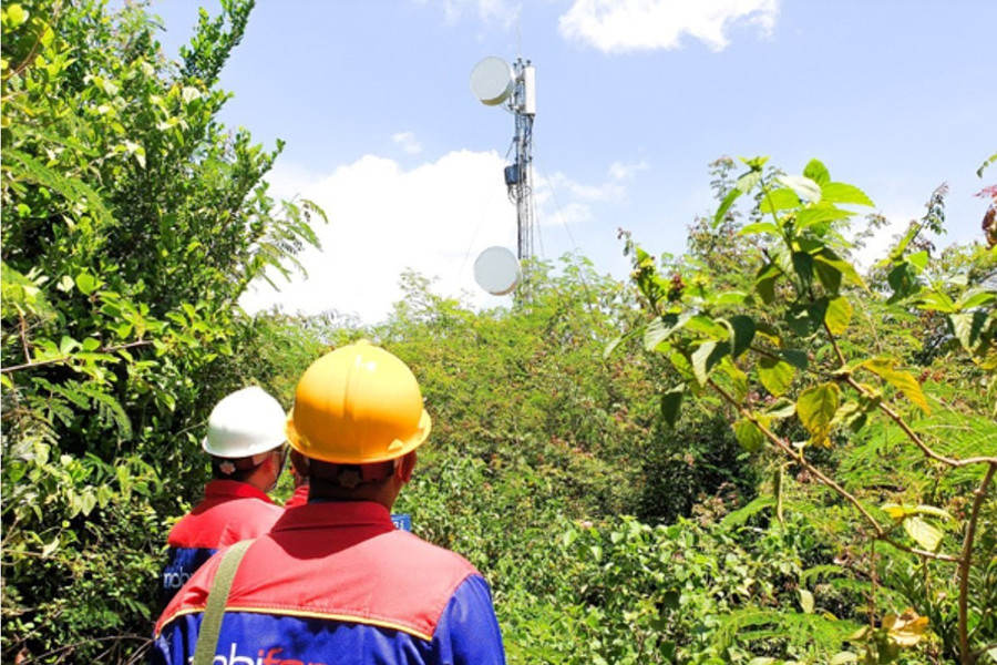 Tăng tỷ lệ phủ sóng internet, thu hẹp khoảng cách thông tin giữa các vùng miền. Ảnh minh họa giam-ngheo-2.jpg