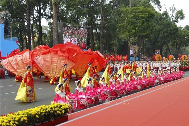 Chương trình nghệ thuật “Rạng rỡ non sông Việt Nam”. Chương trình nghệ thuật “Rạng rỡ non sông Việt Nam”.