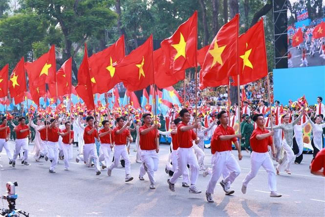 Chương trình nghệ thuật “Rạng rỡ non sông Việt Nam”. le-3.jpg
