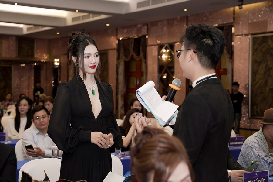 Người đẹp Bùi Lý Thiên Hương trở thành Đại sứ Hoa hậu biển Việt Nam toàn cầu 2025. bls03388.jpg