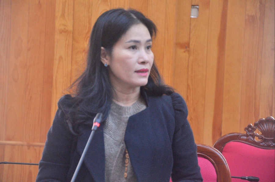 ba-le-thi-bich-lien-gd-so-gd-dt-bao-cao-ve-cong-tac-chuan-bi-cho-le-khoi-cong.jpg