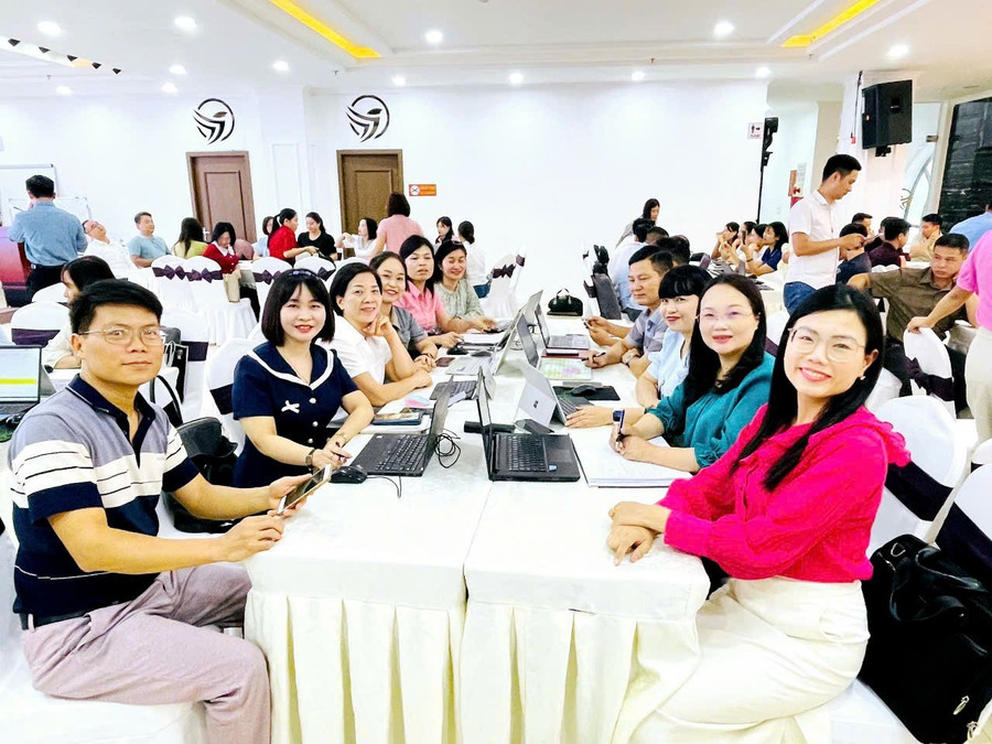 Sau tập huấn, cán bộ quản lý, Trung Tâm Đăng Nhập MM88 Chính Thức Mới tiếp tục bồi dưỡng lại cho Trung Tâm Đăng Nhập MM88 Chính Thức Mới tại địa phương nơi công tác. tap-huan-6.png