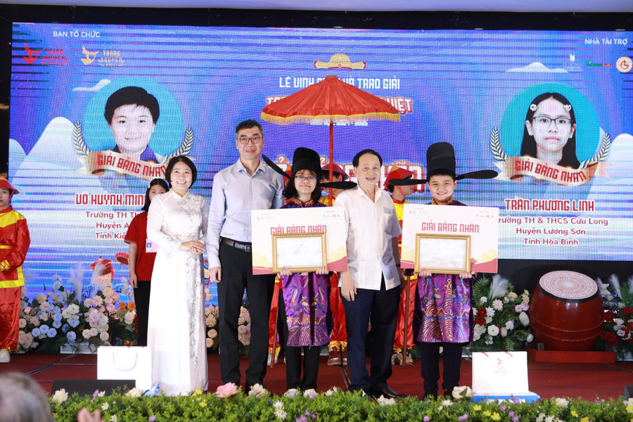 bang-nhan.jpg