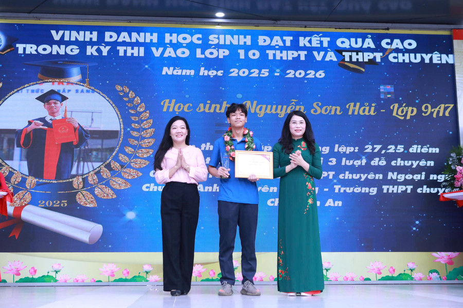 vinh-danh-3.jpg