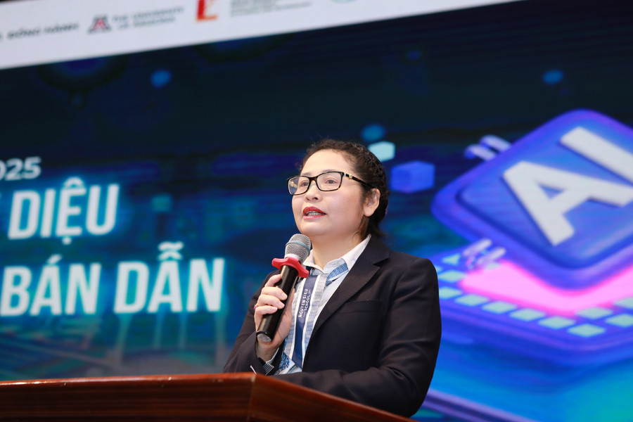 Cô Nguyễn Thị Minh Thúy, Hiệu trưởng Trường THCS&THPT Nguyễn Siêu. 20.jpg