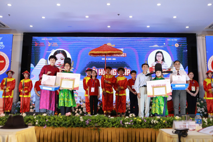 hoang-giap.jpg