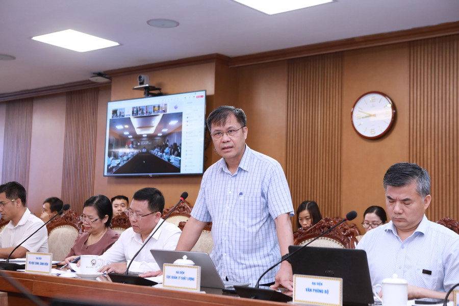 Ông Lê Mỹ Phong - Phó Cục trưởng Cục Quản lý chất lượng chia sẻ ý kiến tại hội nghị. 5.jpg